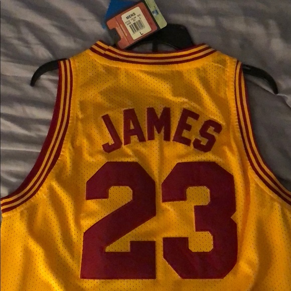 Men’s LeBron James Cavaliers Retro Jersey - Picture 2 of 2